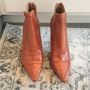 Louise et Cie  ankle boots